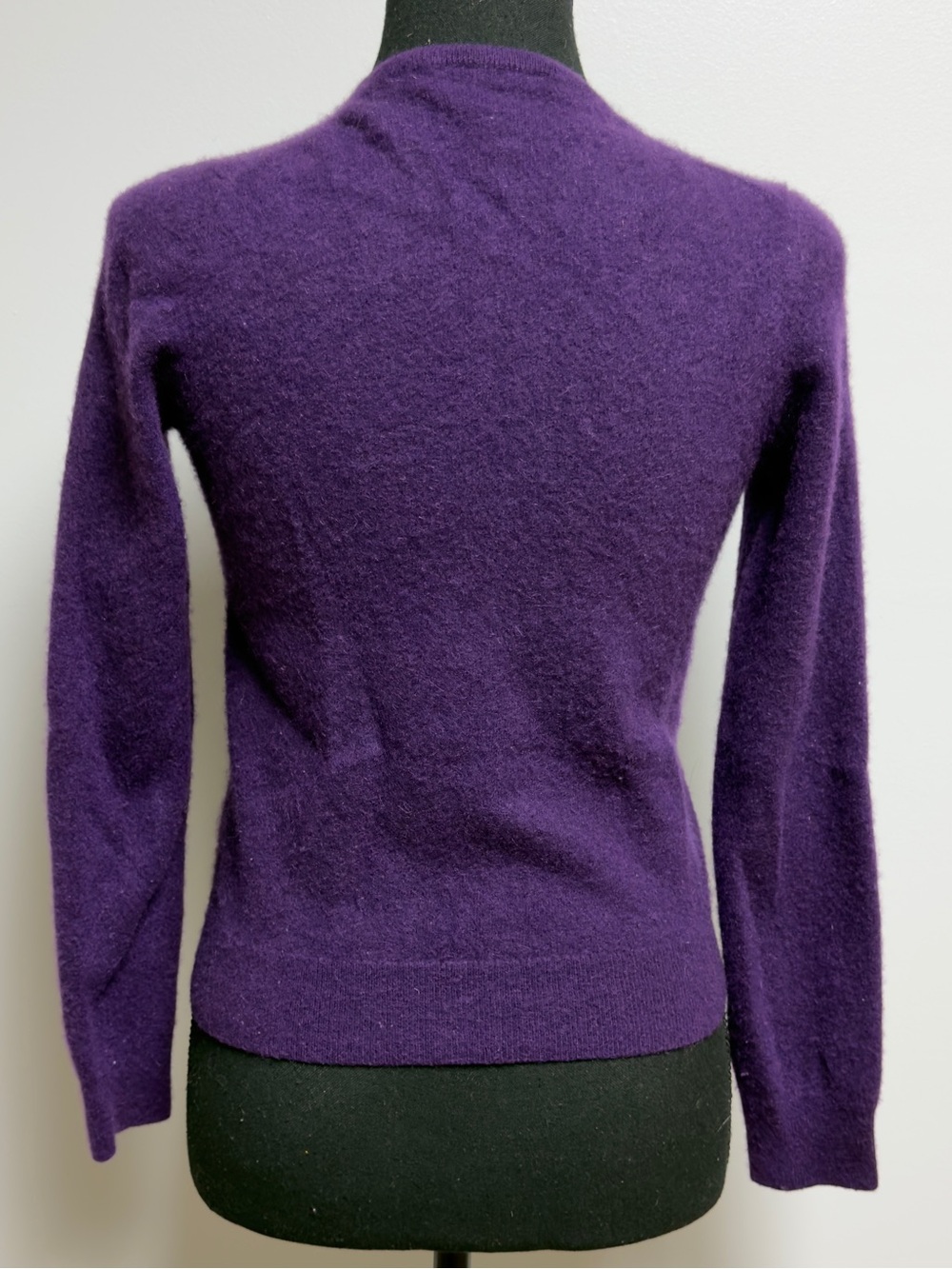 Saks Fifth Avenue 100% Cashmere Cardigan Sweater Purple Crewneck Women's Size S - Picture 3 of 7